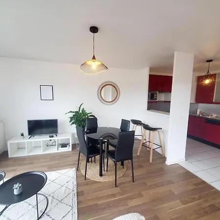 Apartment F3 Cosy Avec Parking, Wifi Fibre - Centre-ville, Face Essec, Proche Gare Et Commerces *