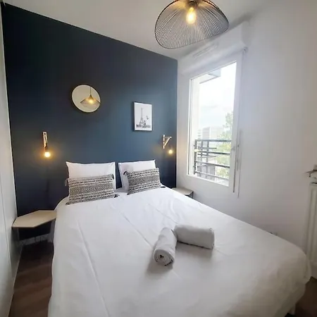 Apartment F3 Cosy Avec Parking, Wifi Fibre - Centre-ville, Face Essec, Proche Gare Et Commerces Cergy