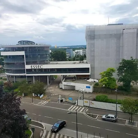 Apartment F3 Cosy Avec Parking, Wifi Fibre - Centre-ville, Face Essec, Proche Gare Et Commerces